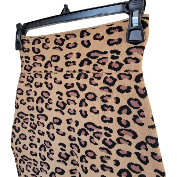 BCBG MAXAZRIA Women's Sz S Animal Print Bodycon Mini Skirt Mob Wife NWOT - Picture 2 of 9